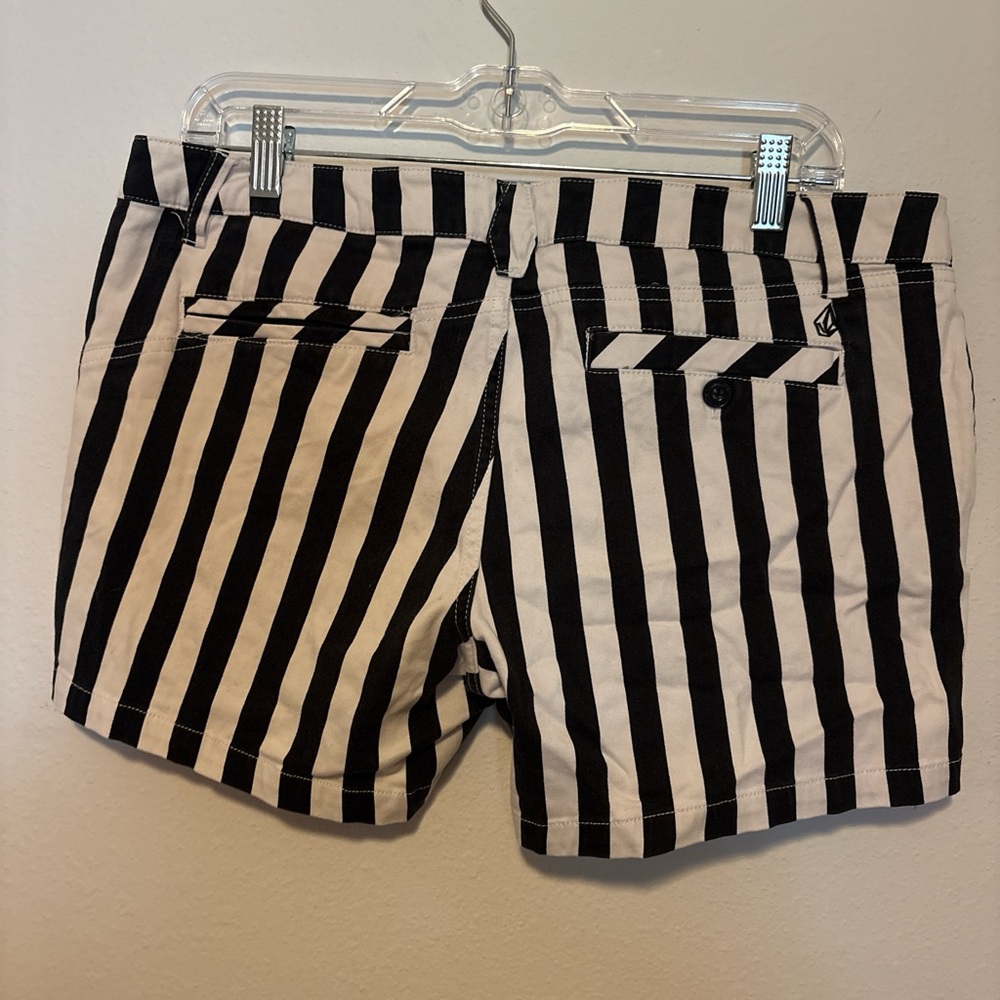 SET OF 2 - Volcom Vintage Women Shorts - Picture 2 of 6